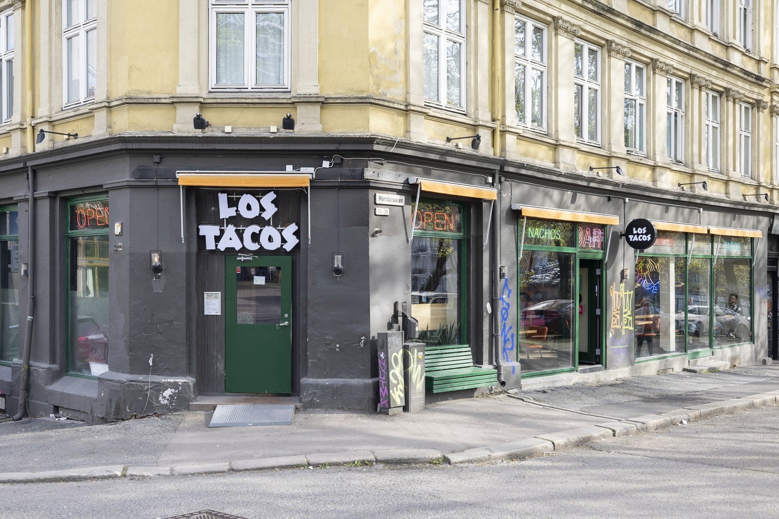 Et av Oslos mest populære samlingssteder, Los Tacos. Galleribilde