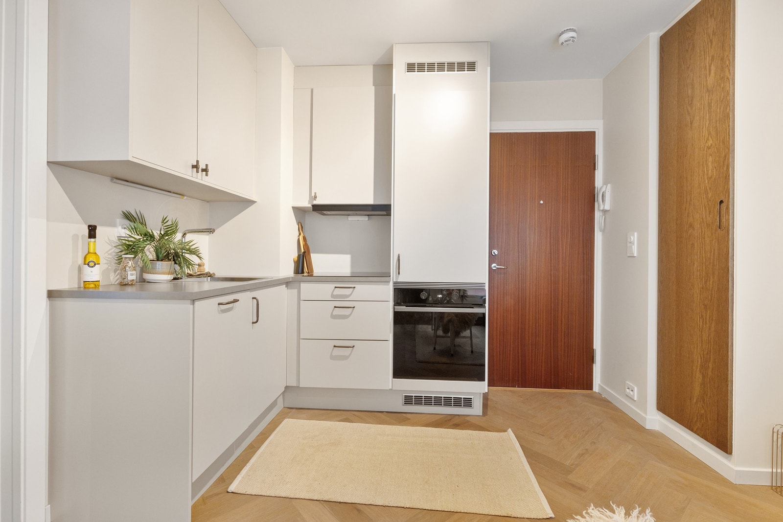 Lekre håndtak og knotter i bronze. Galleribilde