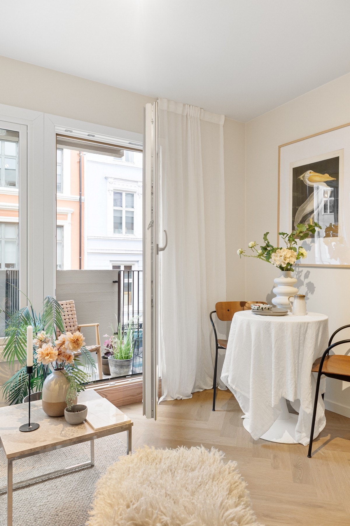 Plass til spisestue. Galleribilde