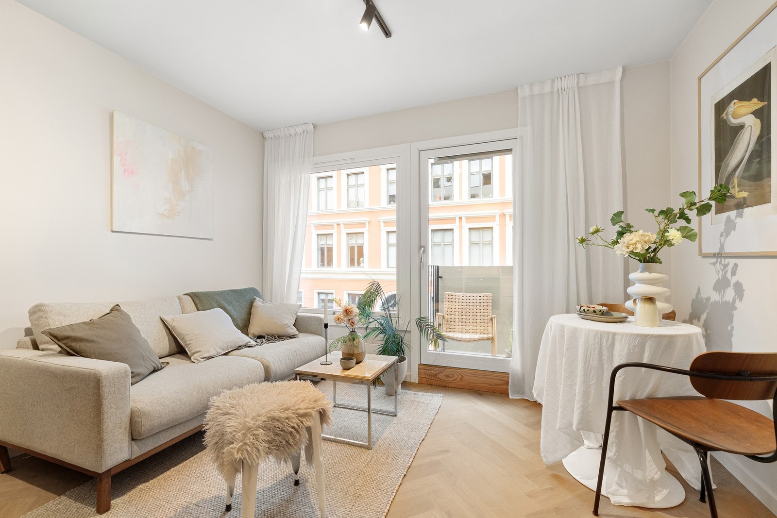 Leiligheten er ombygget i 2025 med svært god planløsning. Her er hver eneste kvadratmeter godt utnyttet. Galleribilde