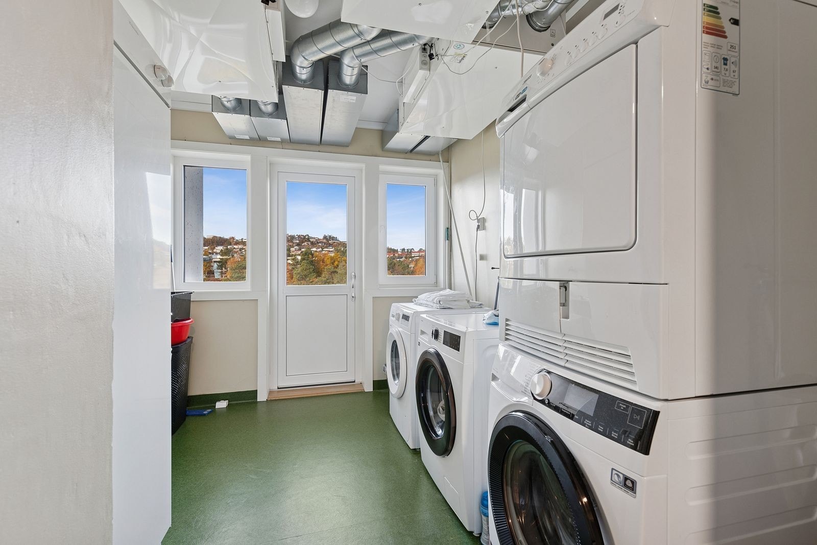 Felles vaskerom i 1. etasje Galleribilde