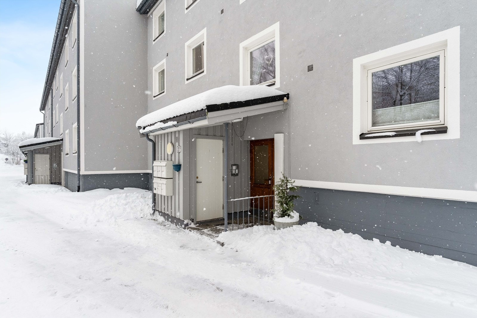 Inngangsparti til Åråsveien 21C Galleribilde