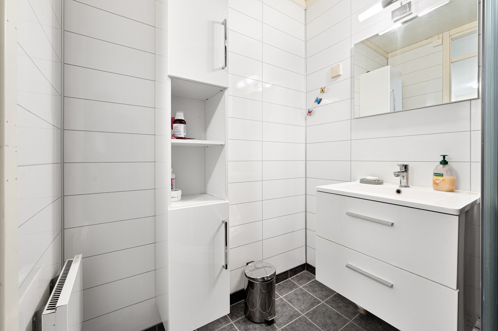 Baderom er adskilt fra WC. Galleribilde