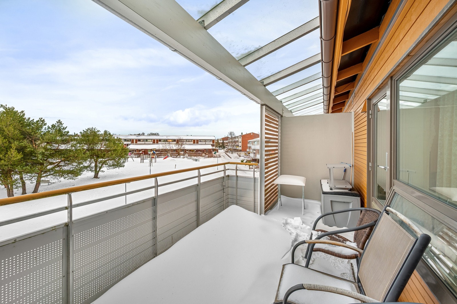 Balkongen er på 10,9 kvm og ligger vendt inn mot tunet. Galleribilde