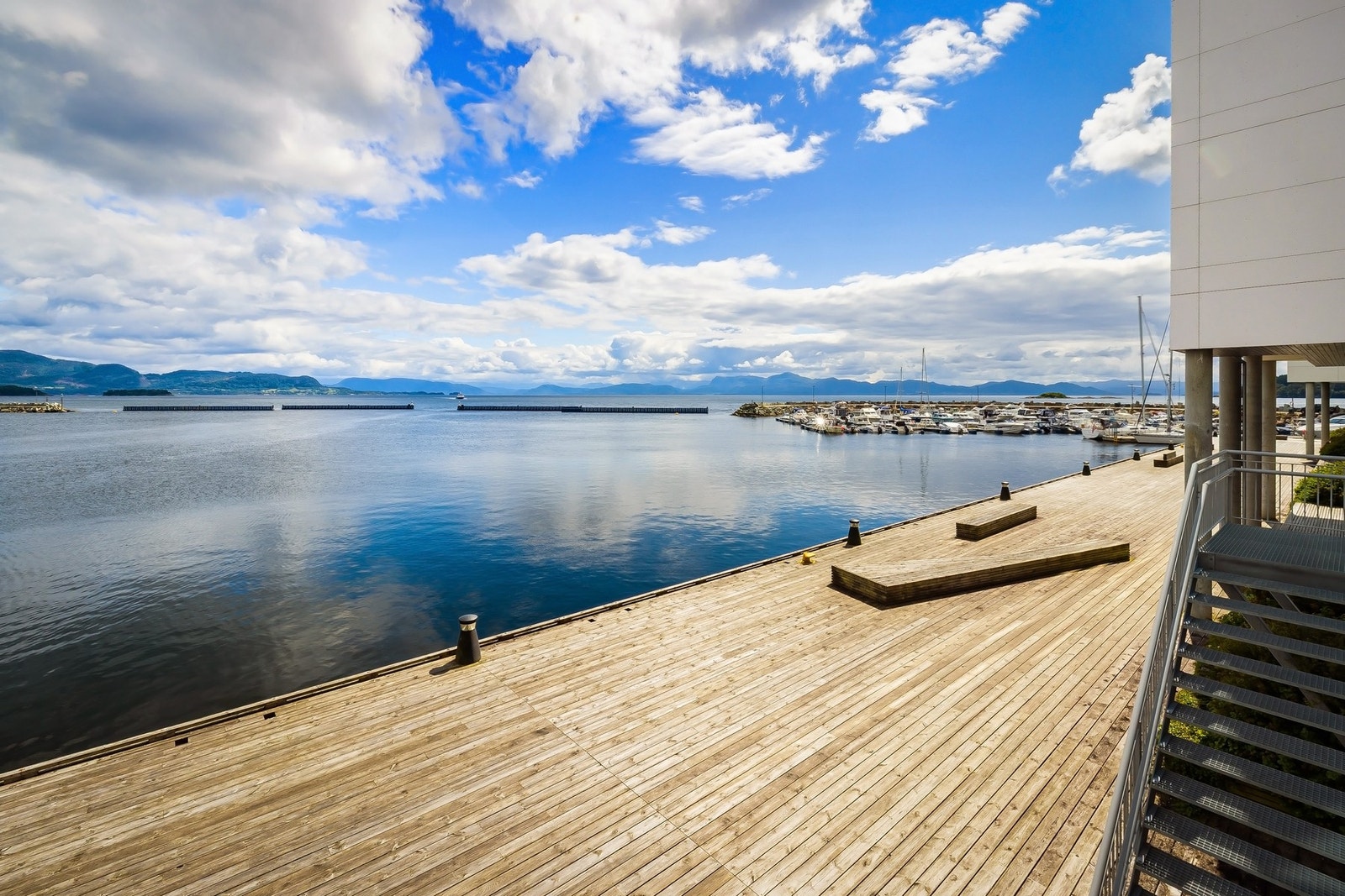 Felles gjestebrygge mot havnebassenget Galleribilde