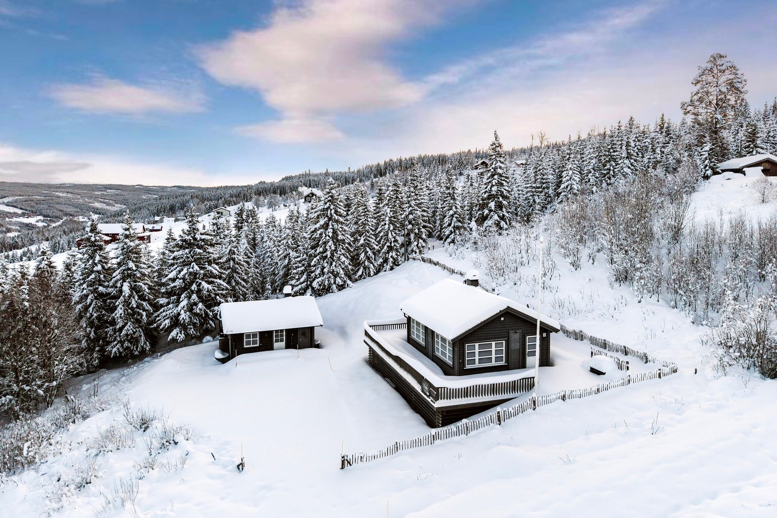 Parkeringsmuligheter på tomt. Galleribilde