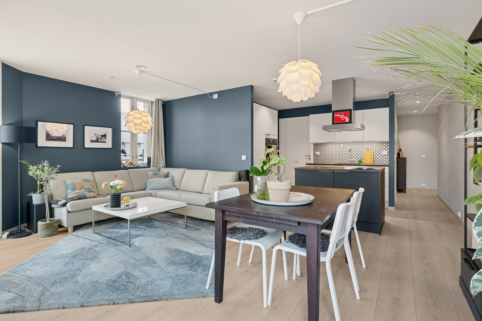 Leiligheten, som ligger i 2. etasje, ble renovert i 2020 da etasjen ble omgjort til leiligheter. Galleribilde