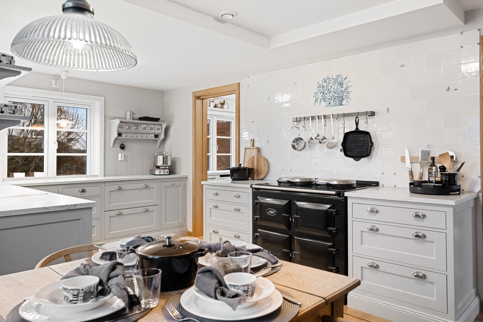 God plass til spiseplass på kjøkkenet Galleribilde