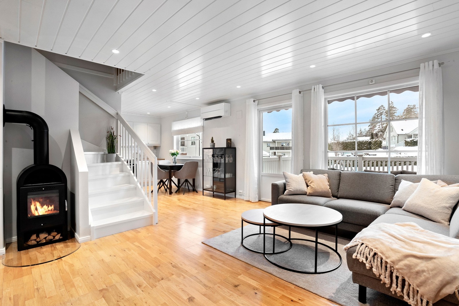 Vedovn for hygge og kalde dager. Galleribilde