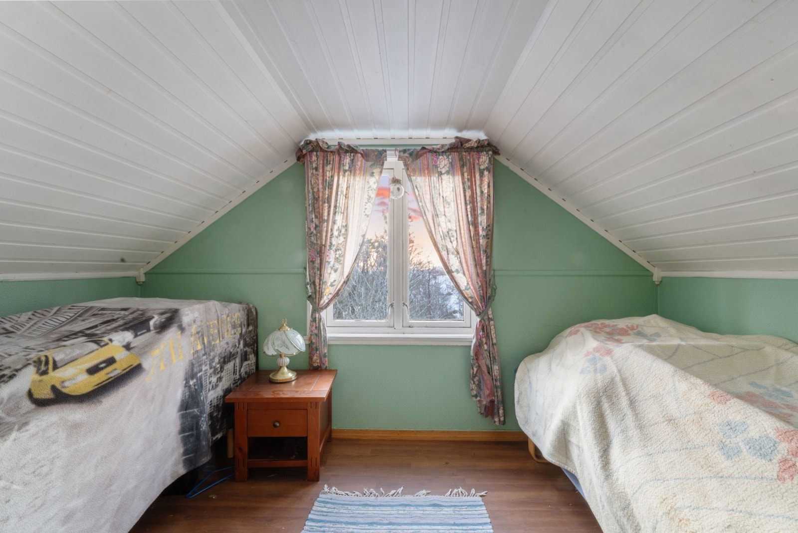 Det andre soverommet egner seg godt som barnerom eller gjesterom Galleribilde