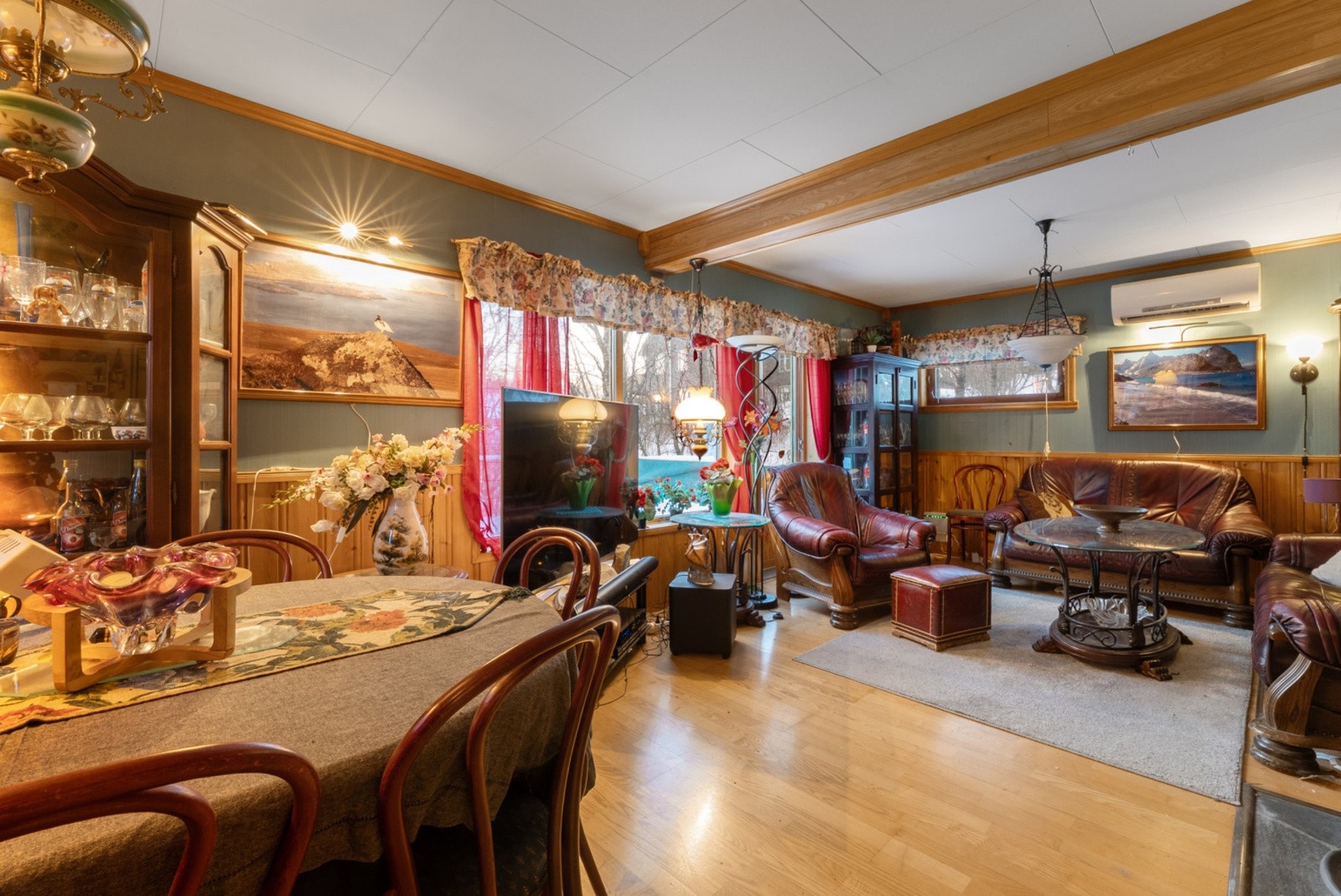 Så trer vi videre inn i stuen Galleribilde