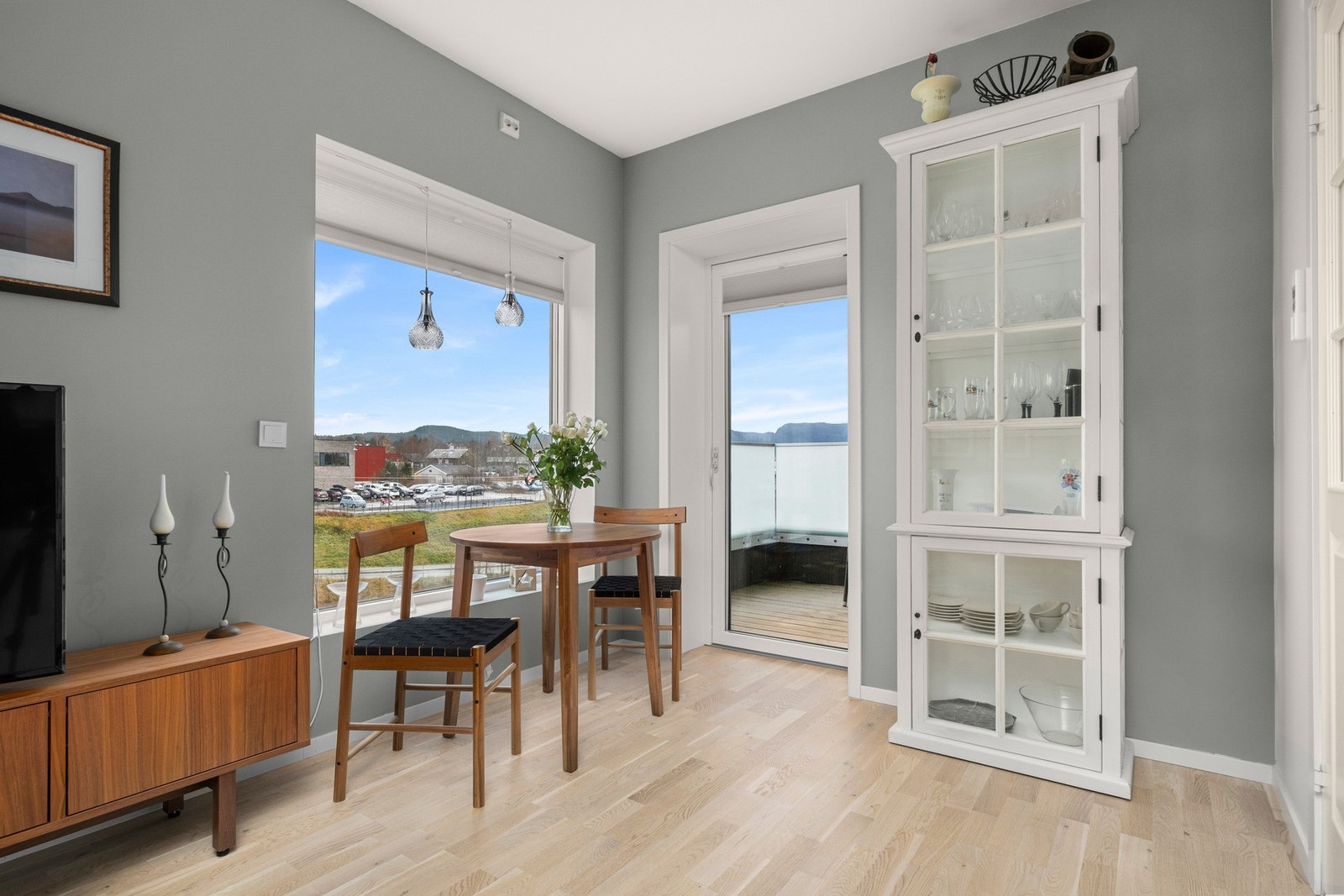 Leiligheten har to balkonger. Galleribilde