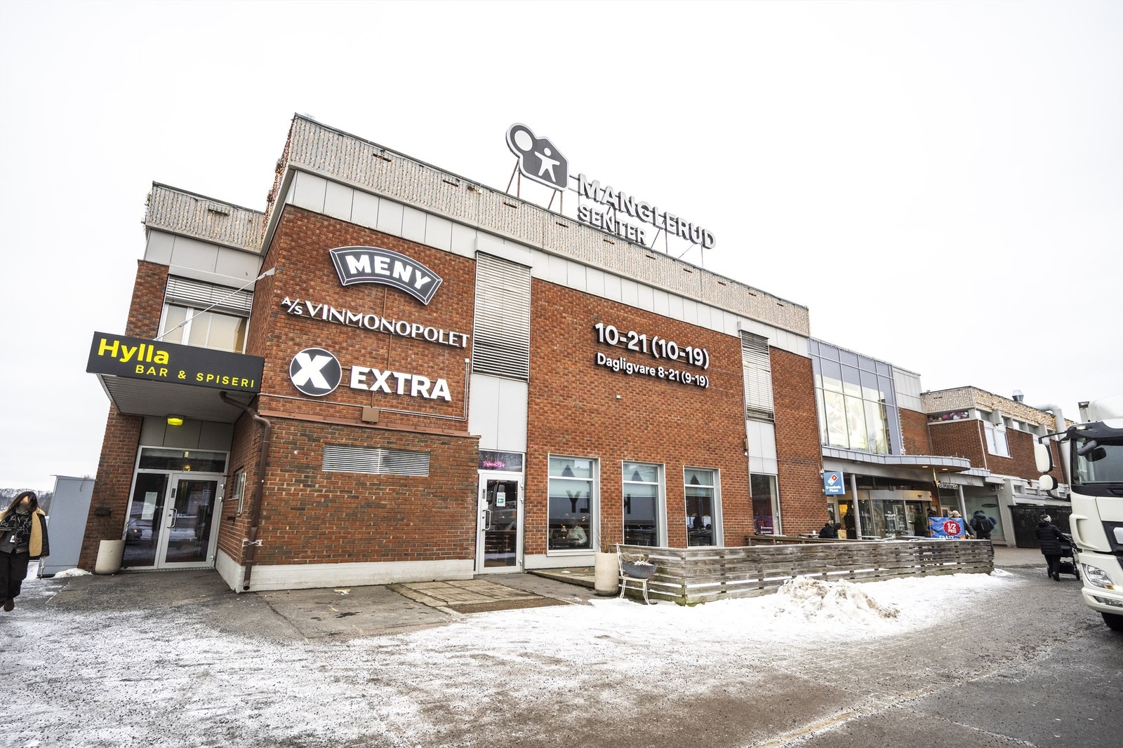 Manglerud senter ligger like ved t-banen og byr på et bredt utvalg av butikker og spisesteder. Galleribilde