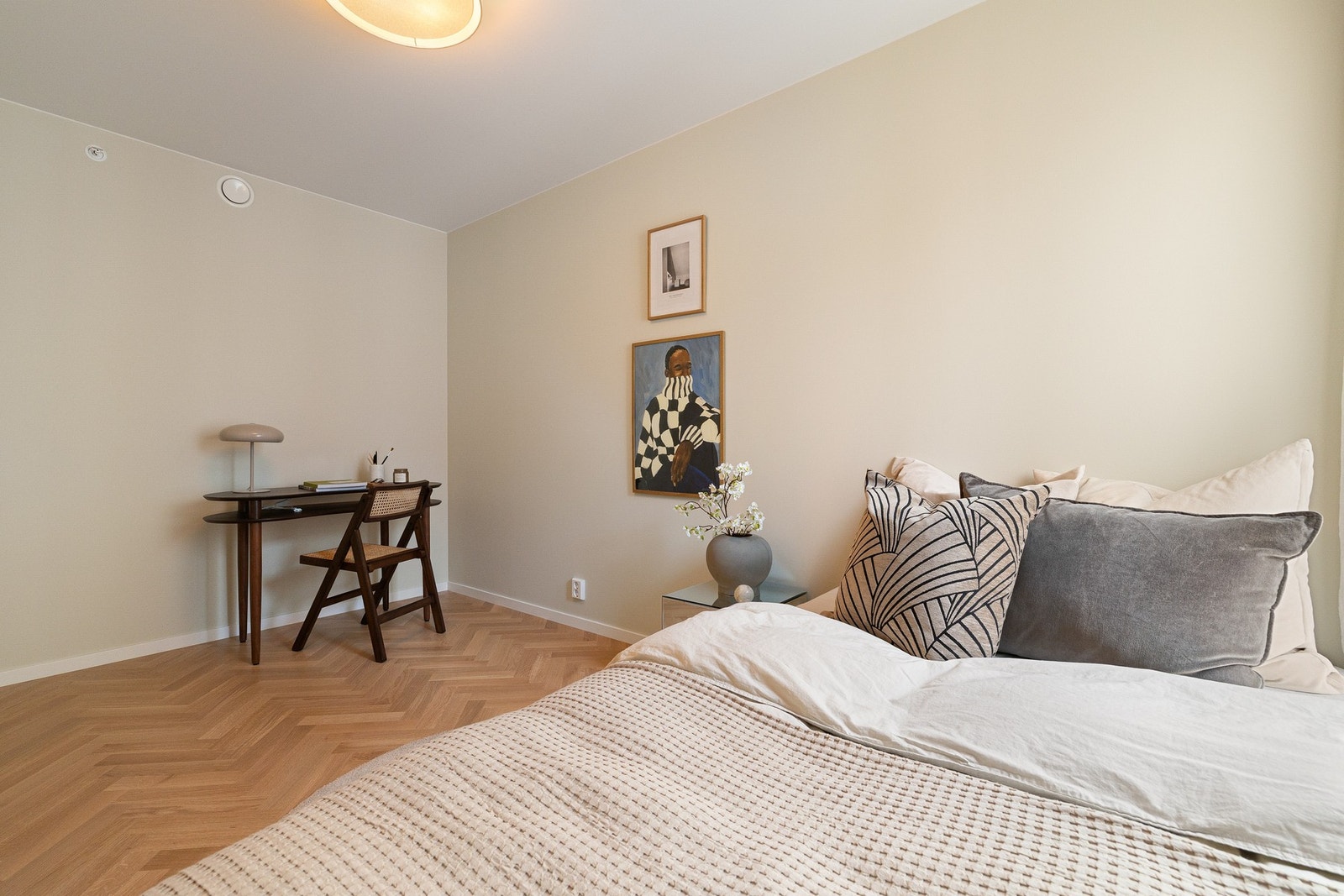 Romslig soverom 2 - perfekt som gjesterom, kontor eller barnerom. Galleribilde