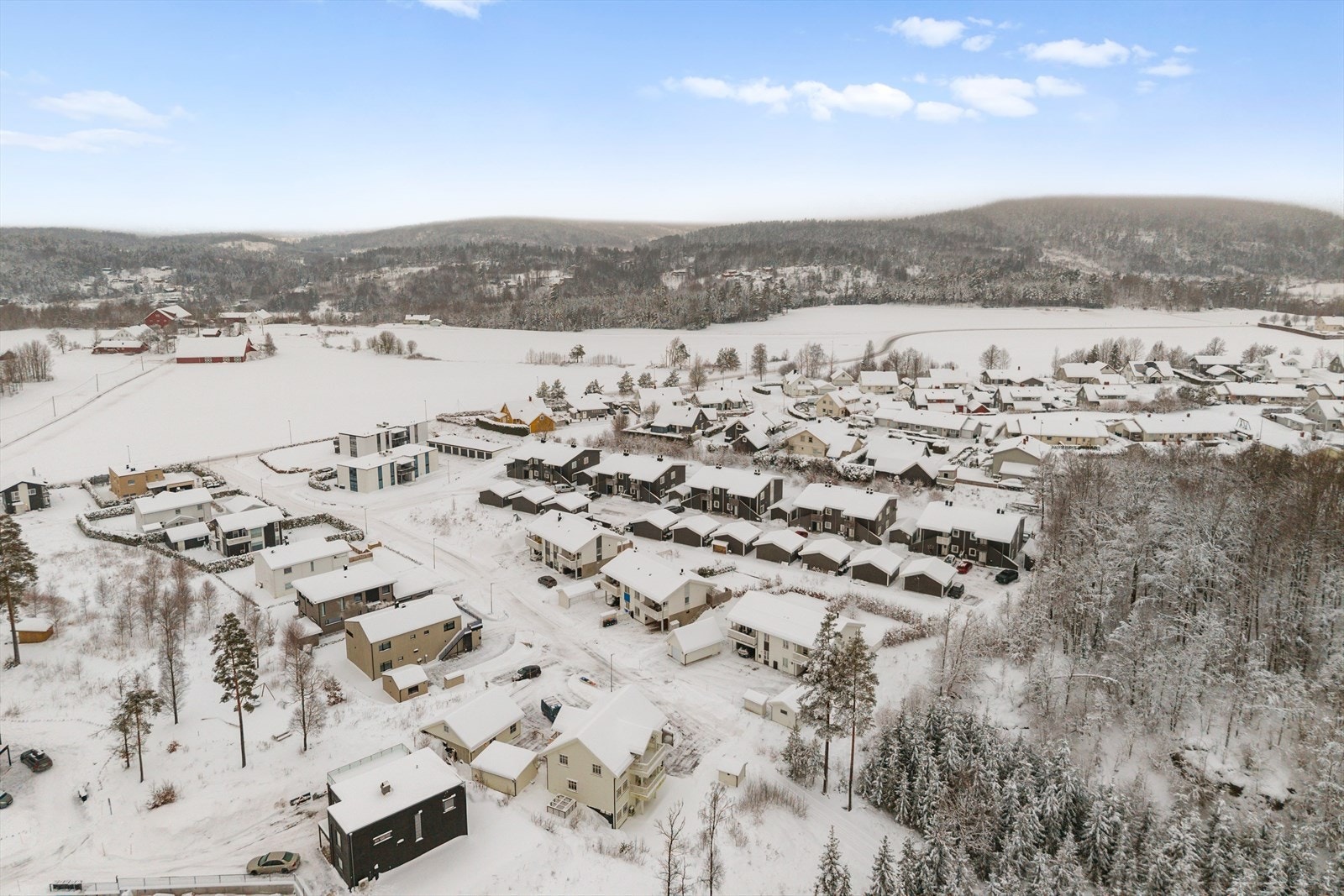 Området har god tilgang til offentlige tjenester og fasiliteter. Galleribilde
