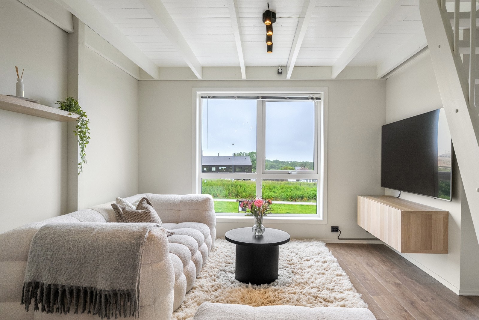 Reeholen 96B presenteres av Thea Langeland Solheim v. Proaktiv Eiendomsmegling. Galleribilde