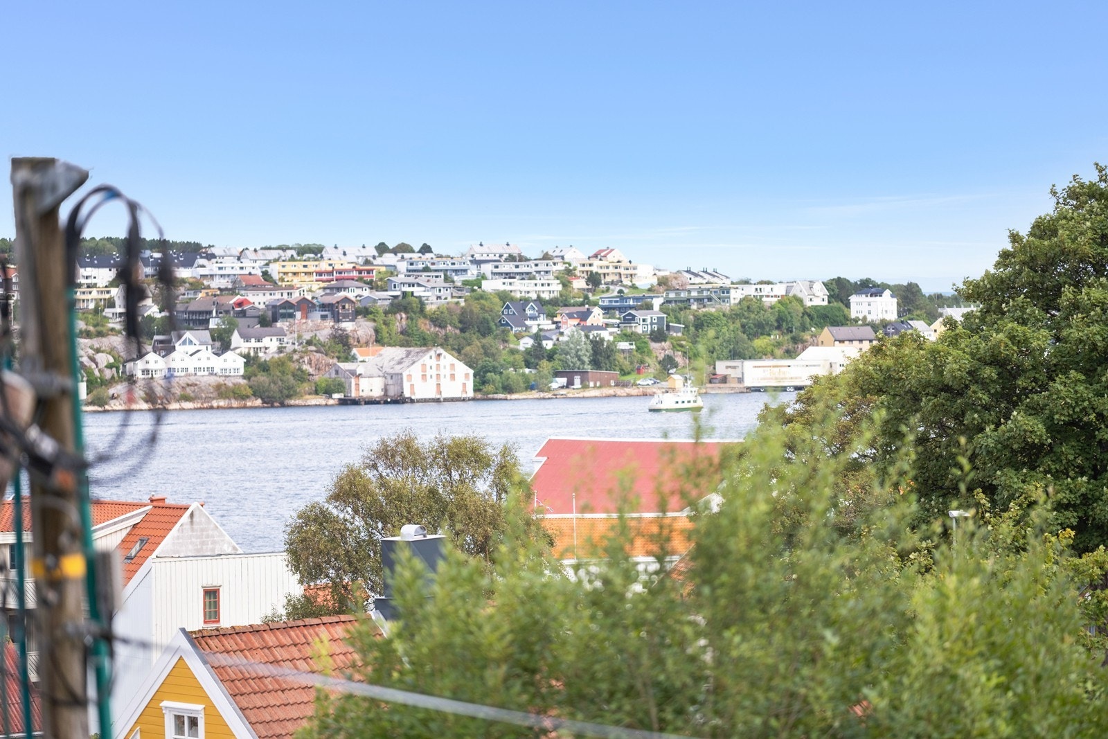 Fra boligen ser man også nordover mot Markussundet og Gomalandet. Galleribilde