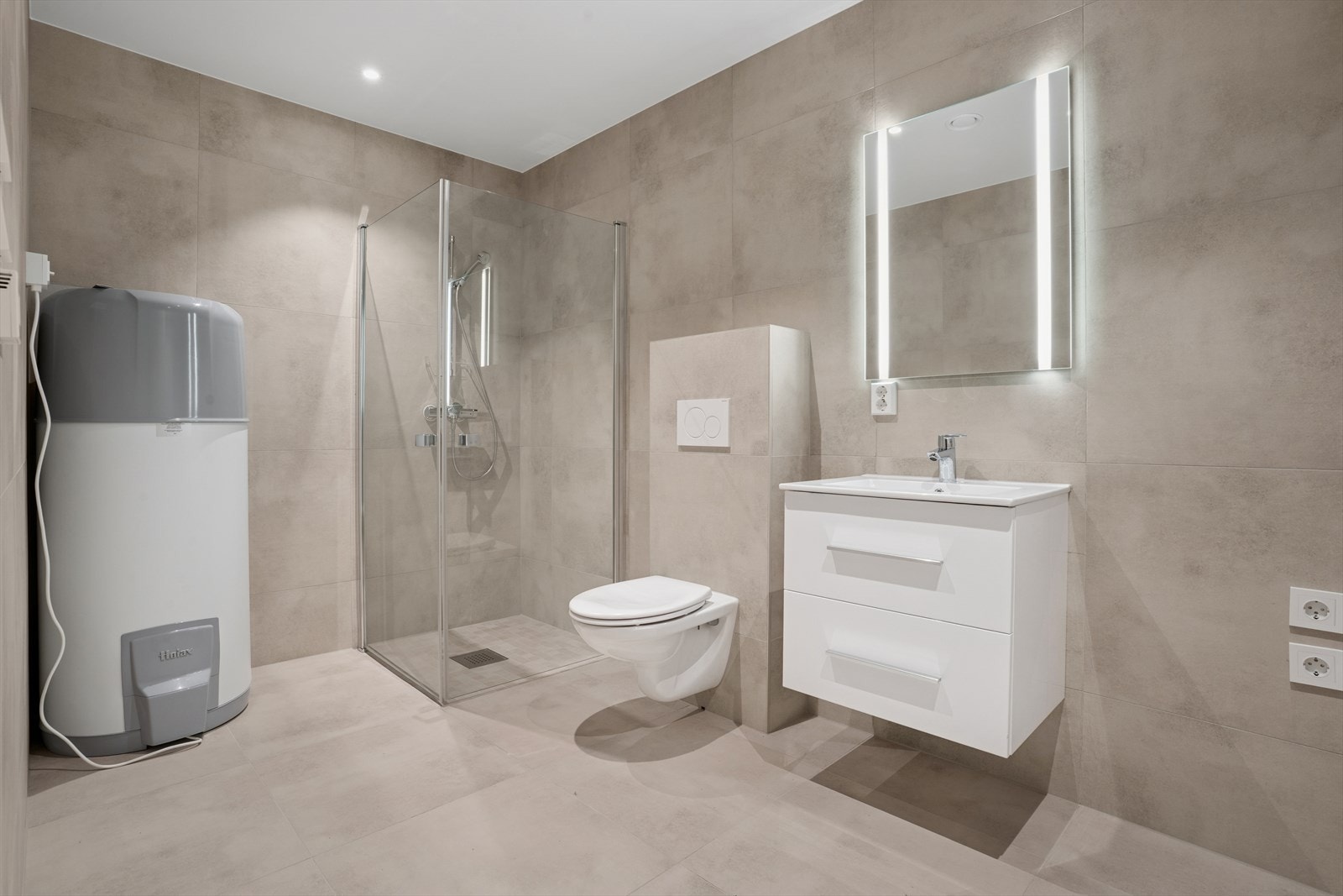 Baderom 1 etasje Galleribilde