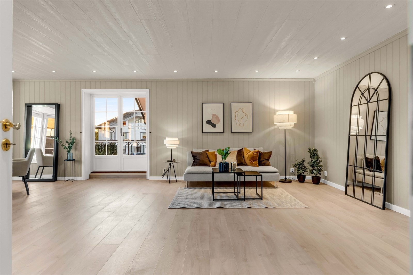 I tillegg er det utgang til en herlig terrasse på 45 m². Galleribilde