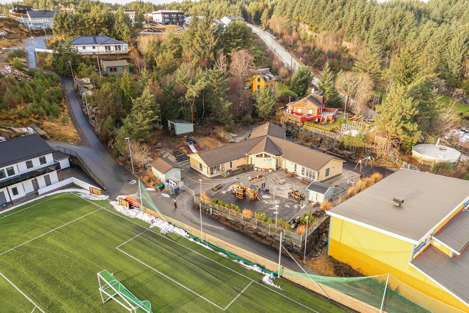 - Et trygt og barnevennlig nærmiljø med gode muligheter for aktiv fritid - Galleribilde