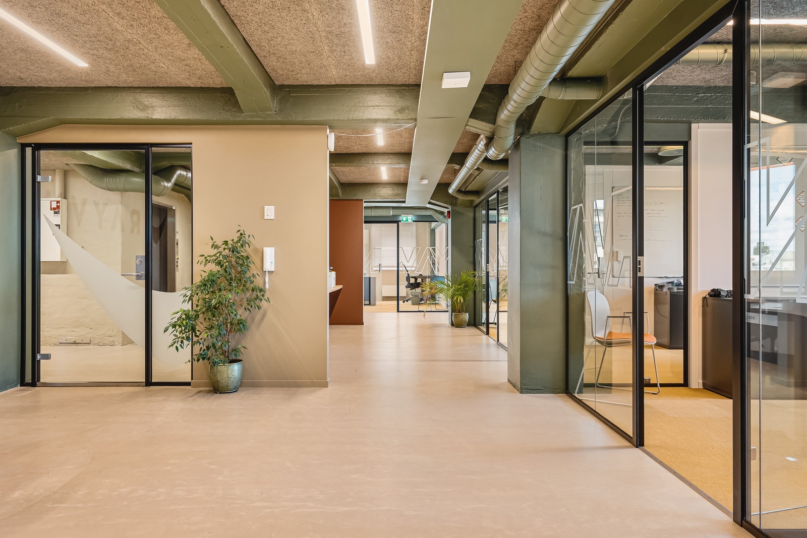 Eksempelbilder fra lokalene til annen leietaker i C Sundts gt 39 Galleribilde