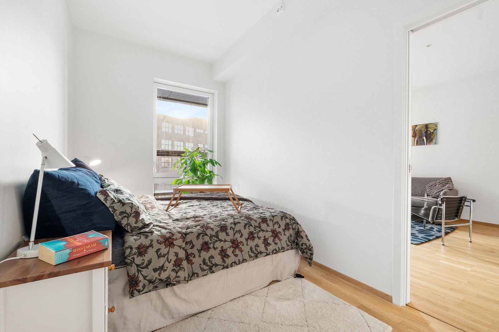 Det medfølger sportsbod i kjeller, innendørs sykkelparkering og felles takterrasse til fri utnyttelse. Galleribilde