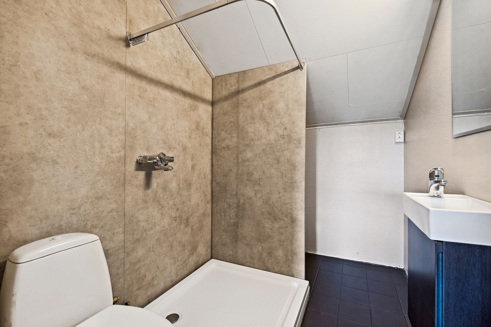 Bad med plass til vaskemaskin Galleribilde