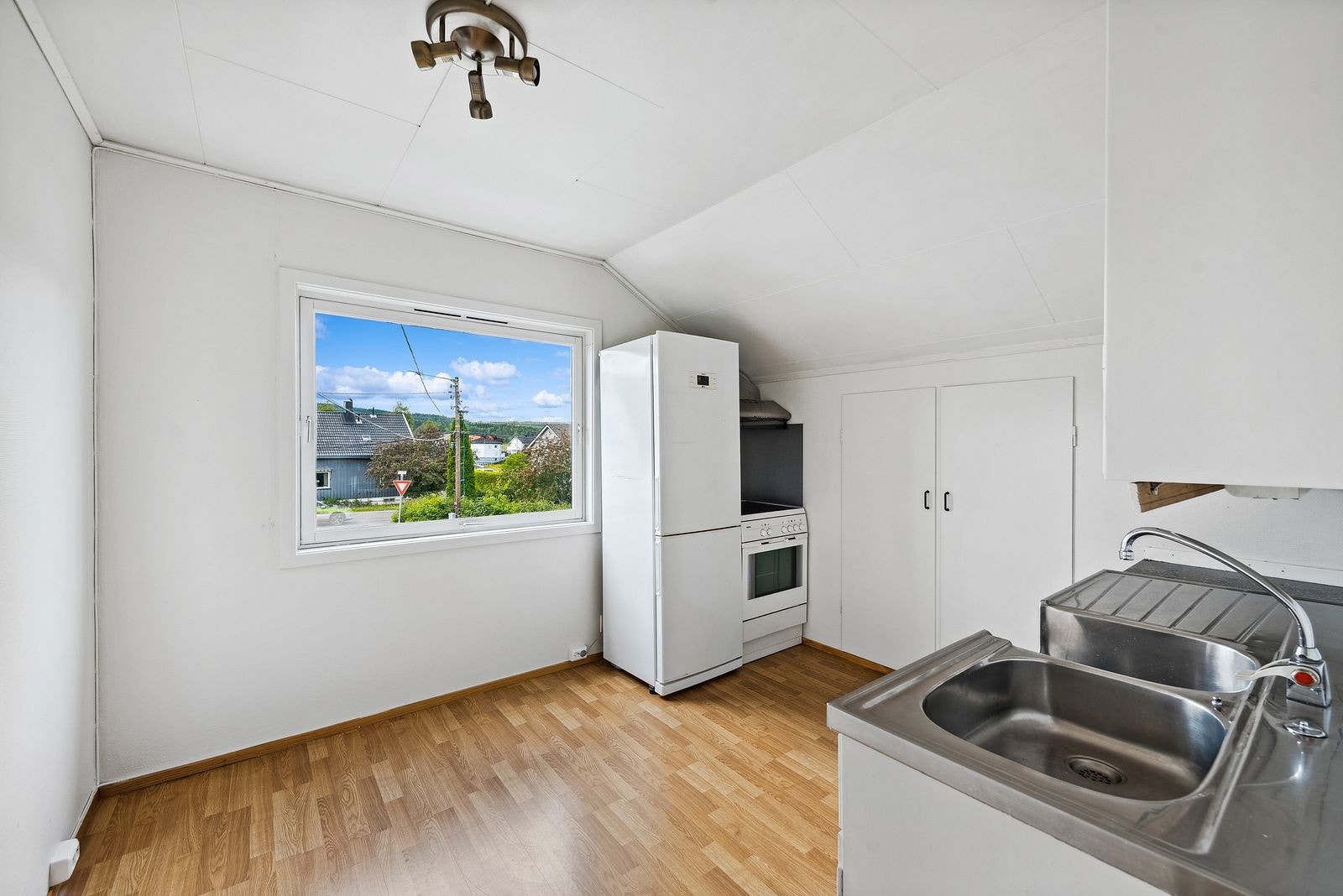 Lyst kjøkken Galleribilde