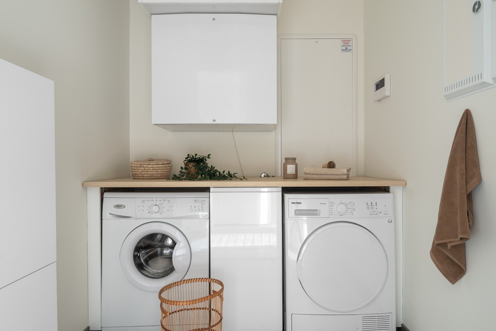 Leiligheten har eget vaskerom. Helt ypperlig med eget rom for dette. Galleribilde