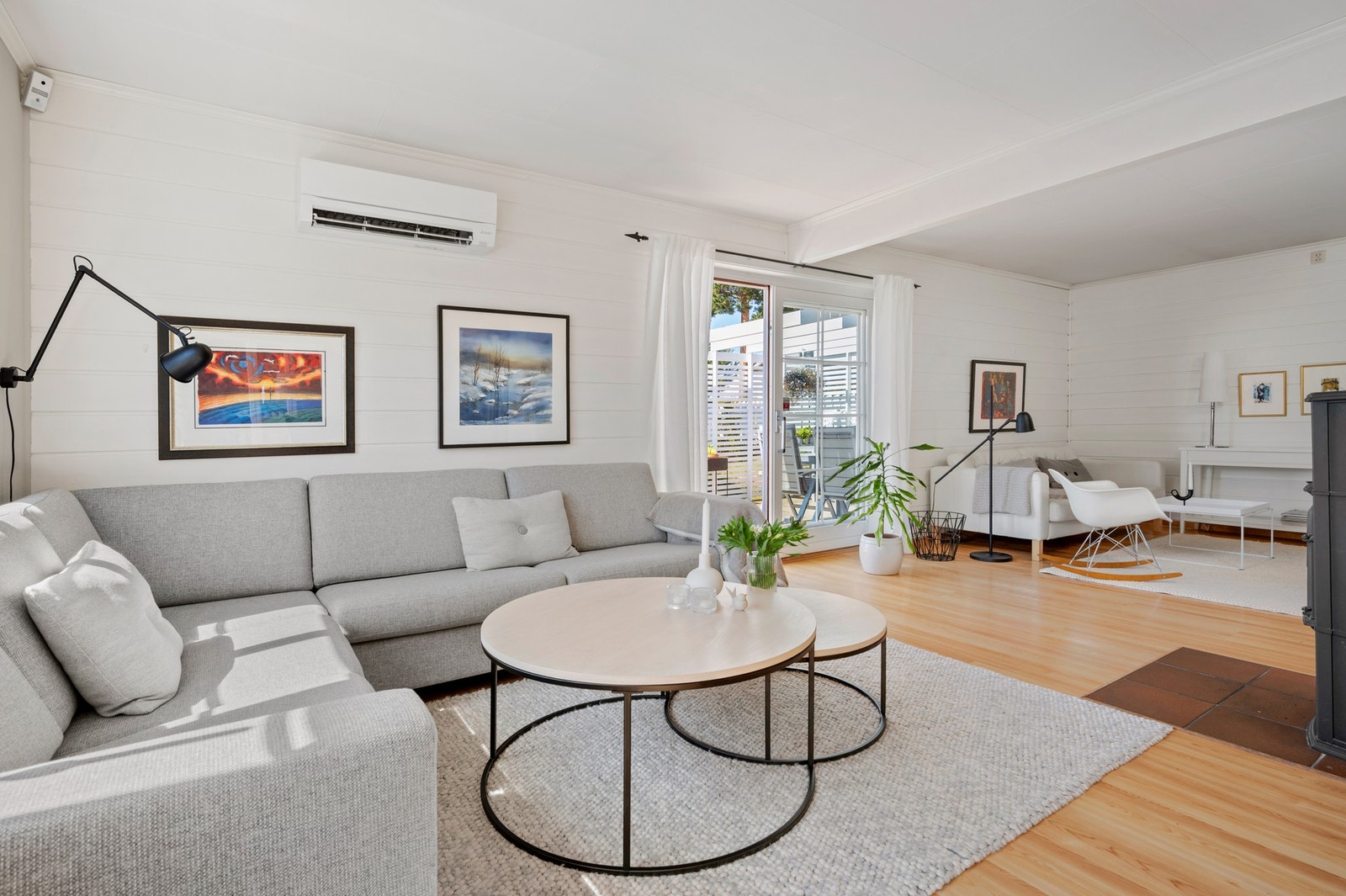 En separat utleiedel i underetasjen gir gode leieinntekter. Leiligheten er p.t utleid. Galleribilde