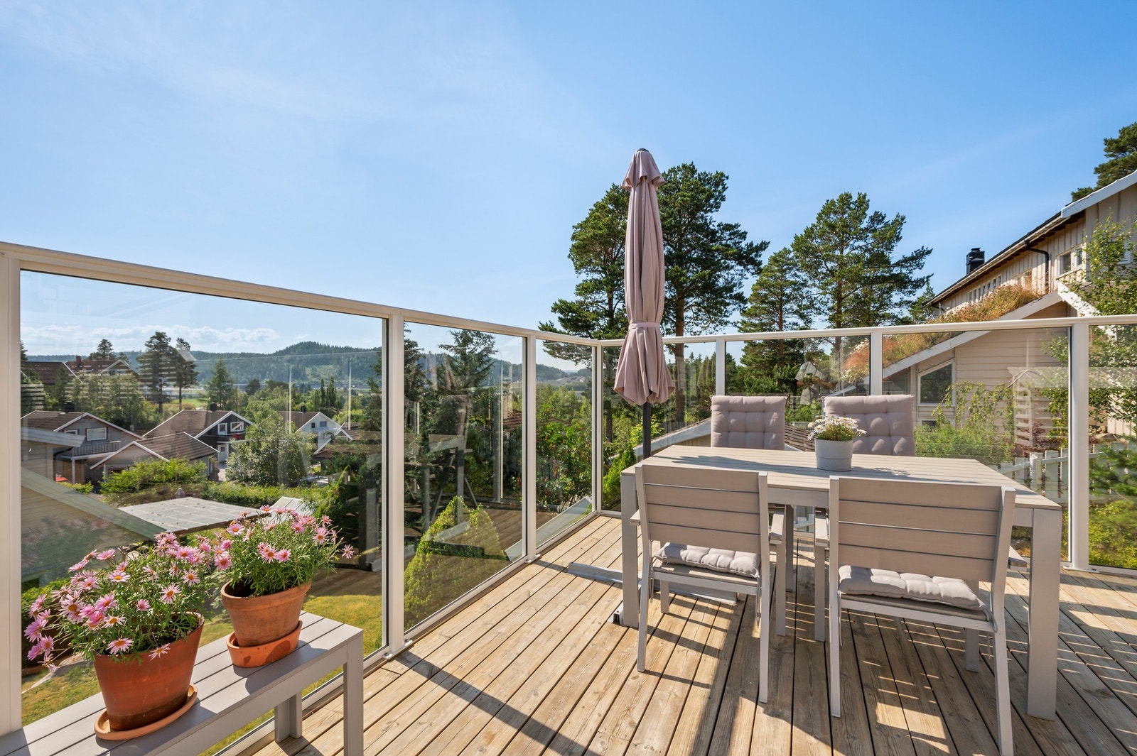 Malvikmarka kan skimtes i horisonten. Galleribilde