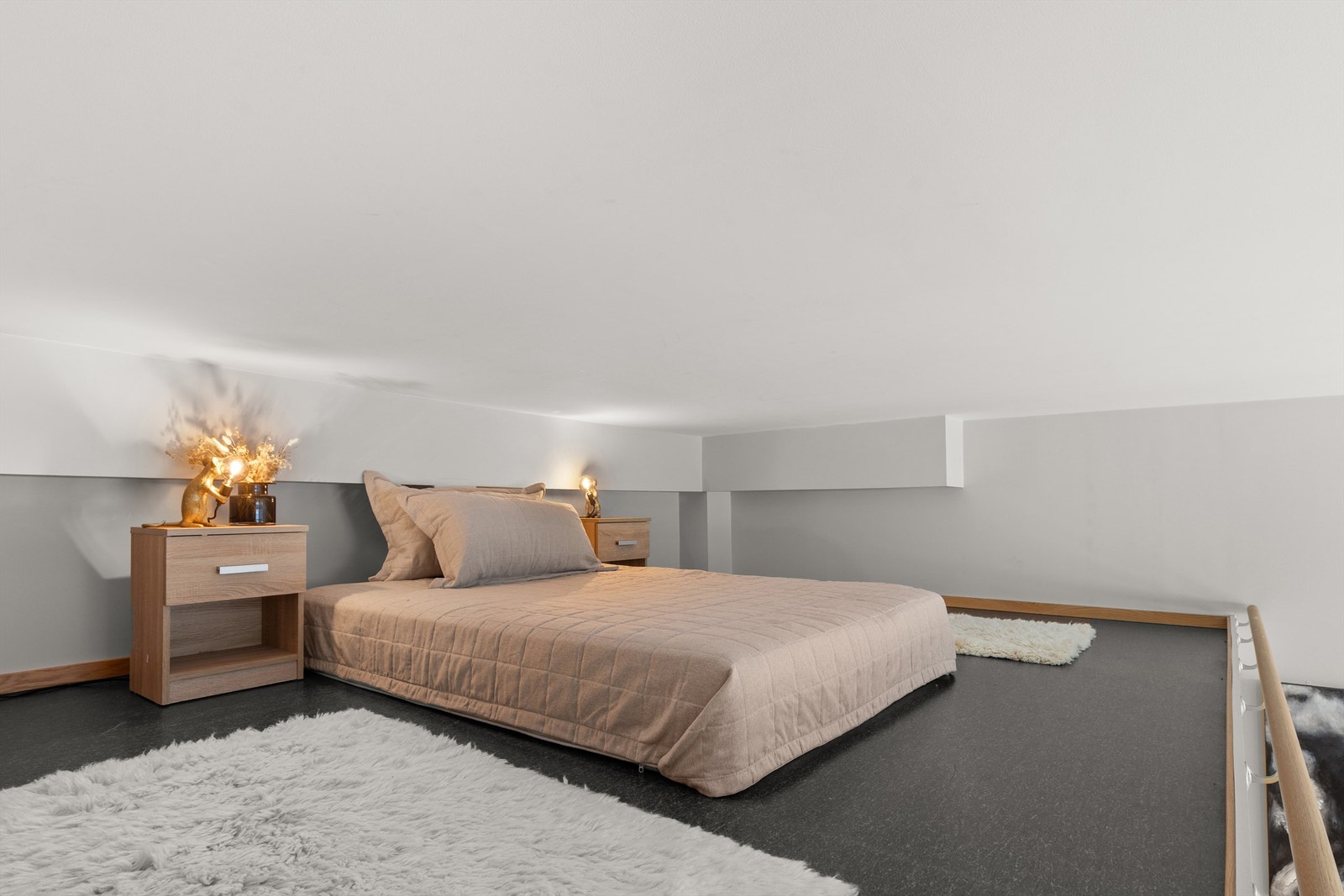 Hemsen er perfekt som enten oppbevaringsplass eller gjesterom- alt etter eget ønske og behov. Galleribilde