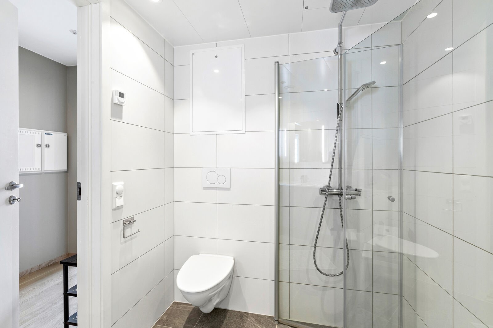 Pene fliser - dusj er oppgradert til regndusj Galleribilde