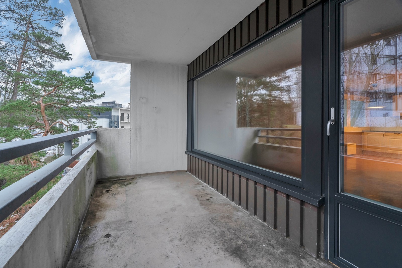 Balkong på 8 kvm utenfor stuen Galleribilde