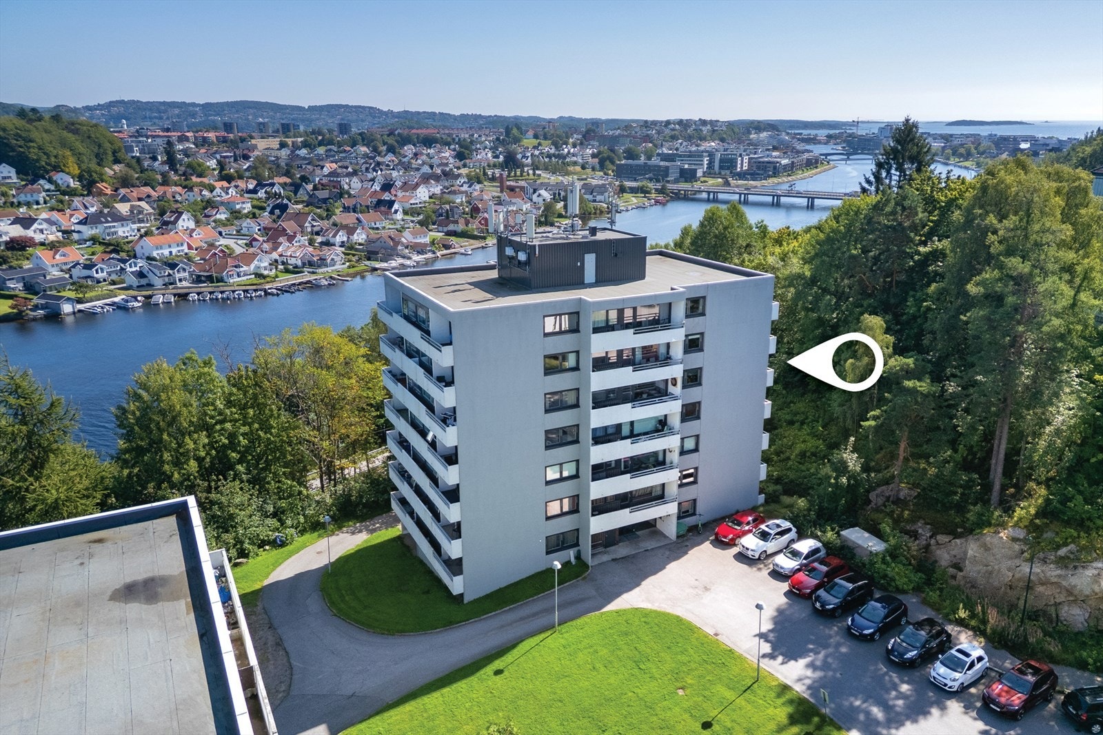 Leiligheten ligger luftig til i 5. etasje Galleribilde