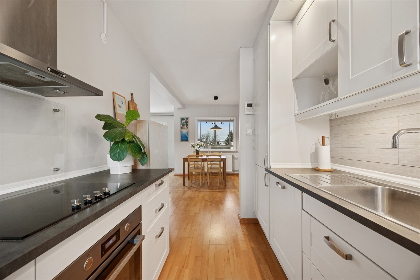 Integrerte hvitevarer medfølger. Galleribilde