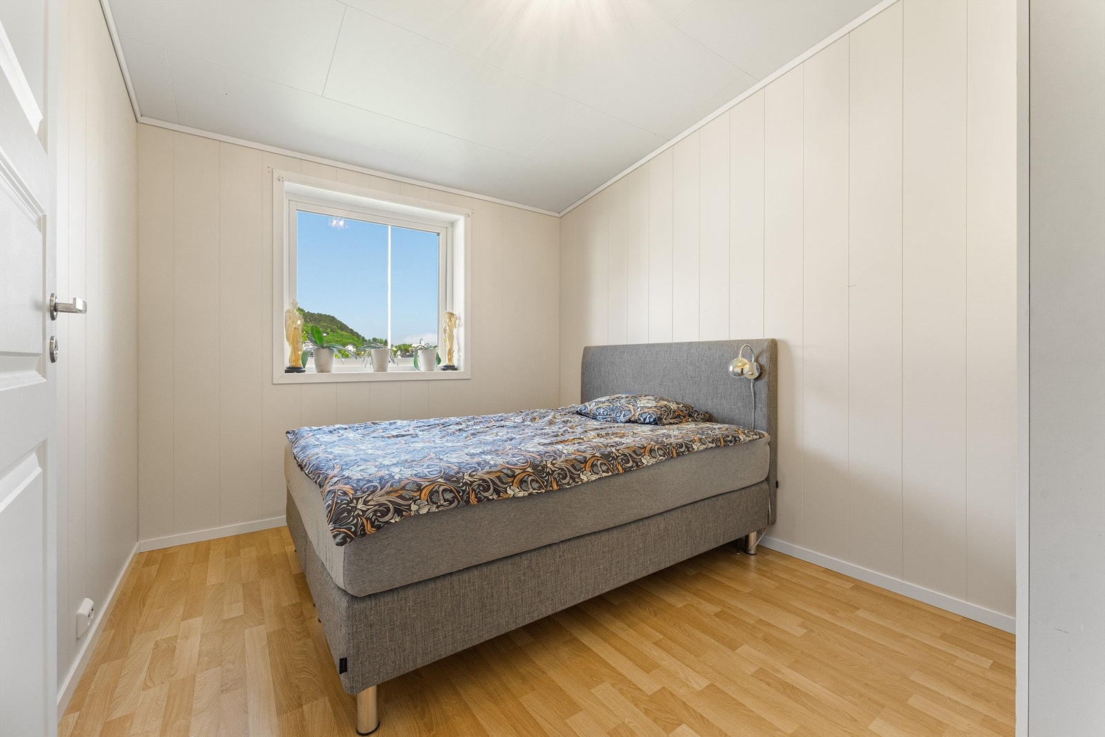 Romslig soverom Galleribilde