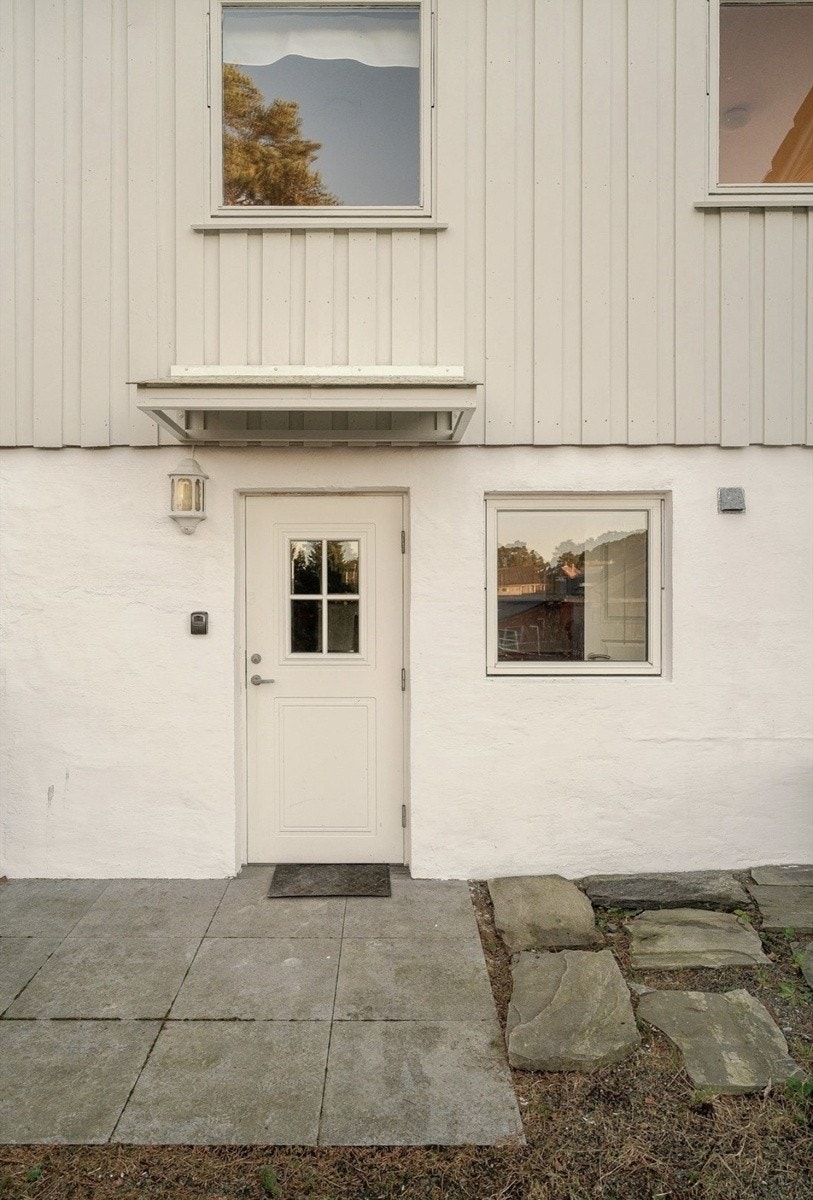 Egen inngang. Galleribilde