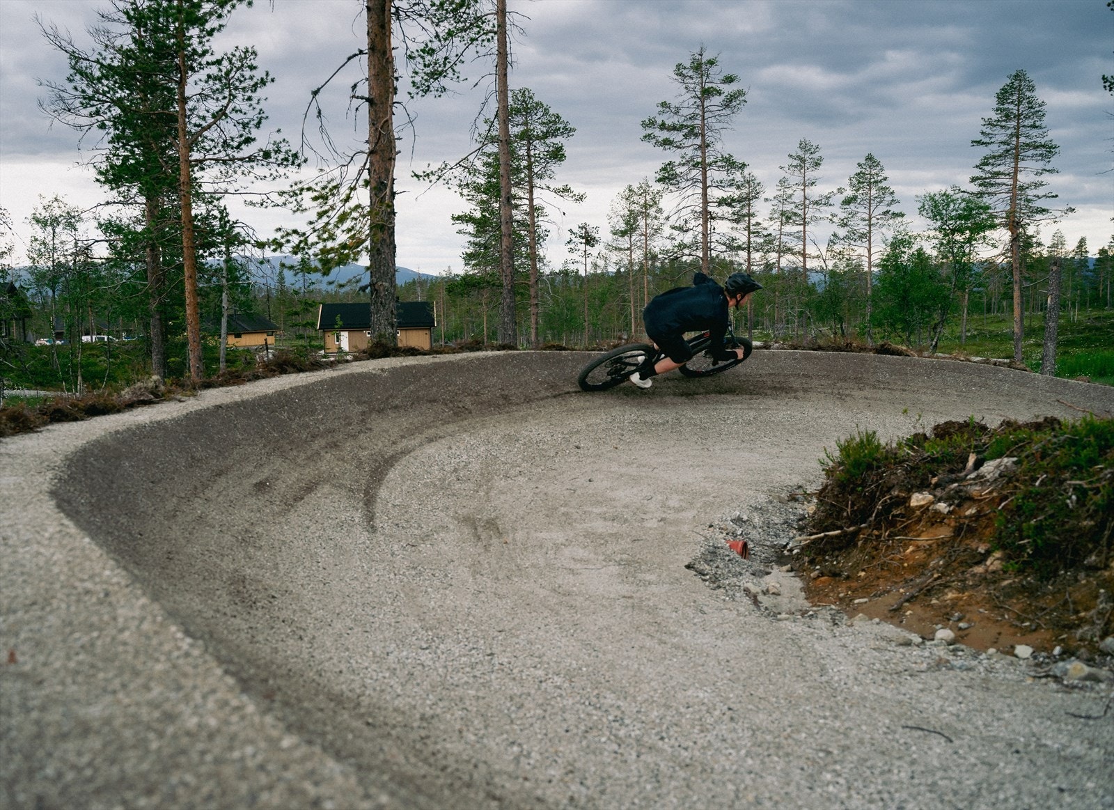 Turufjell BMX/Ferdighetspark: Ligger rett nedenfor Turutunet kafé og består av tre forskjellige løyper og to hopplinjer. Parken er designet for å passe alle - fra nybegynnere til erfarne syklister Galleribilde