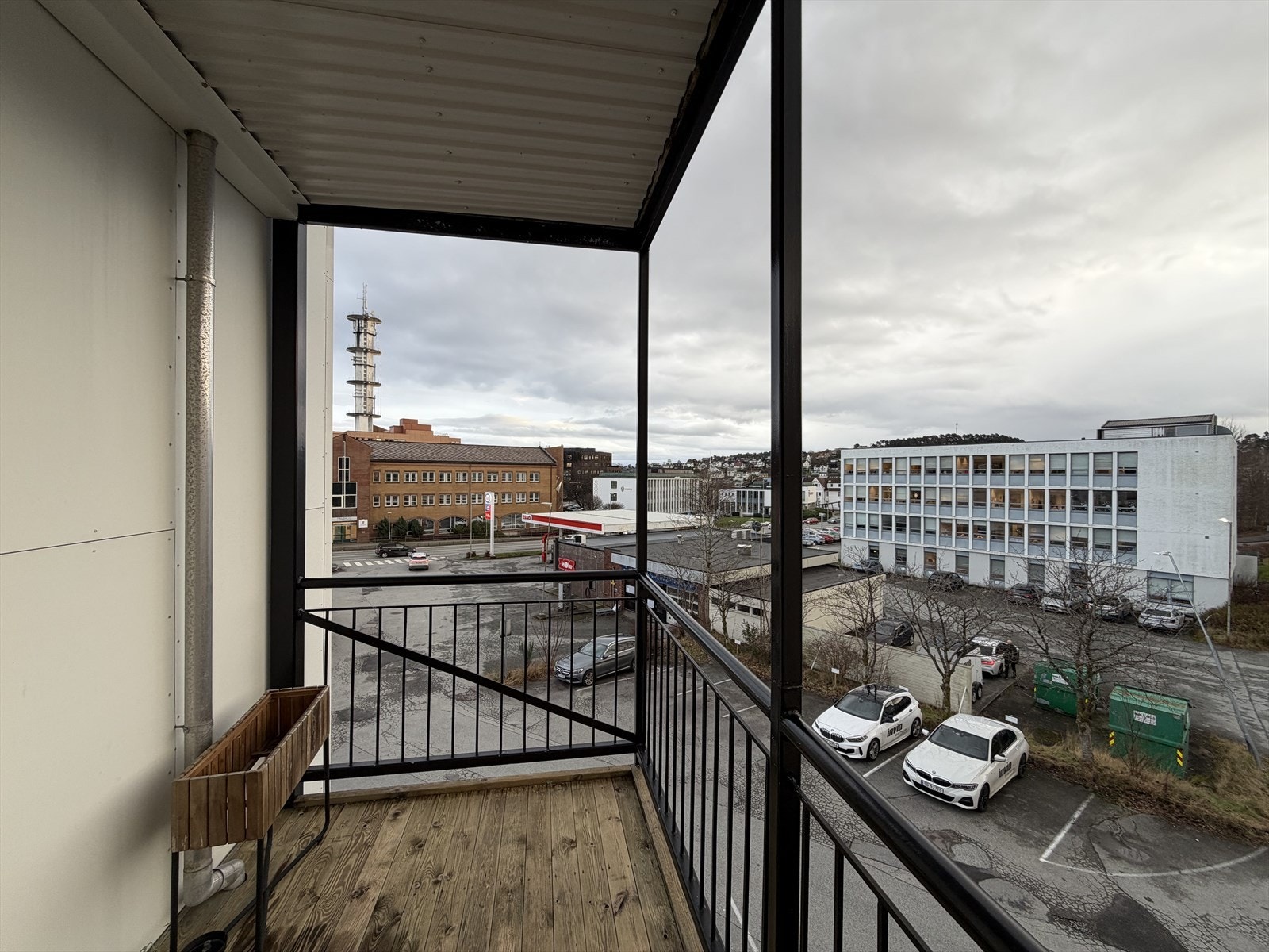 Fra stue/kjøkken er det utgang til balkong Galleribilde