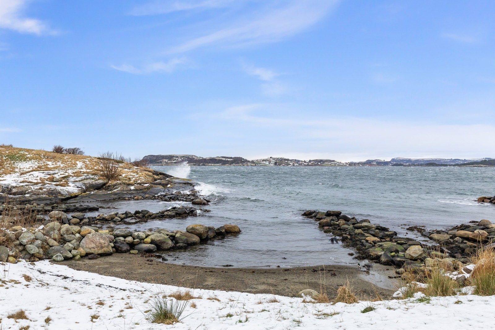 Området byr på flotte tur- og bademuligheter langs kysten. Galleribilde