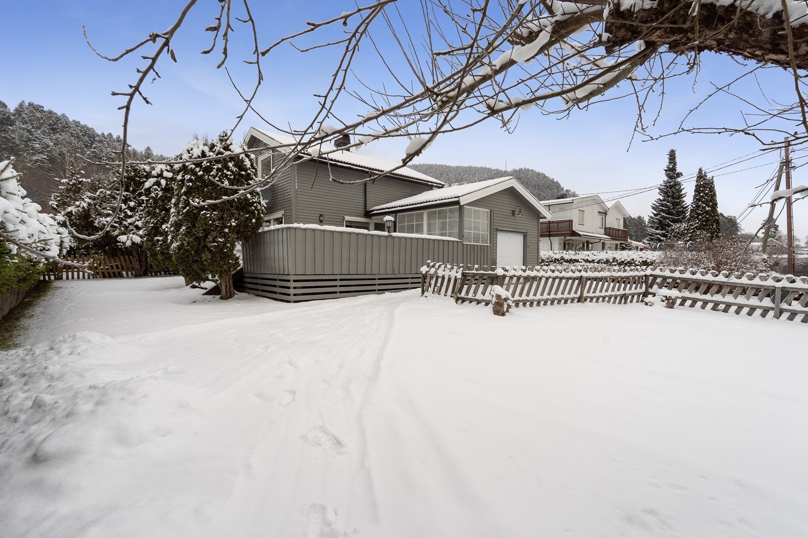 Hagen innbyr til lek og moro for både små og store, uansett årstid. Galleribilde
