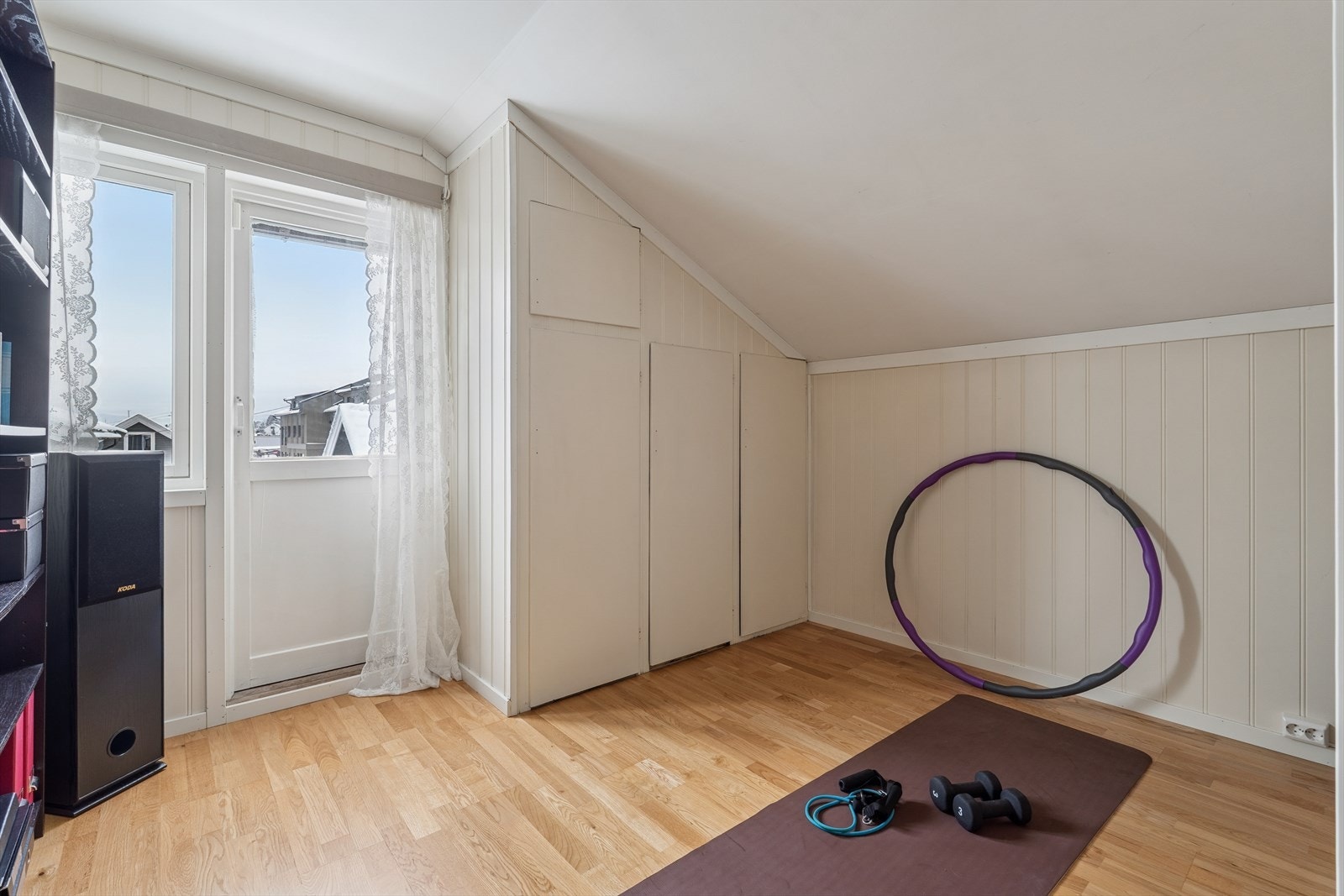 Dette soverommet har videre adkomst til en balkong. Galleribilde