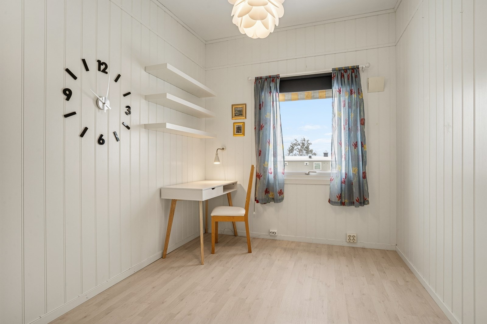 Det er totalt tre soverom oppe. Galleribilde