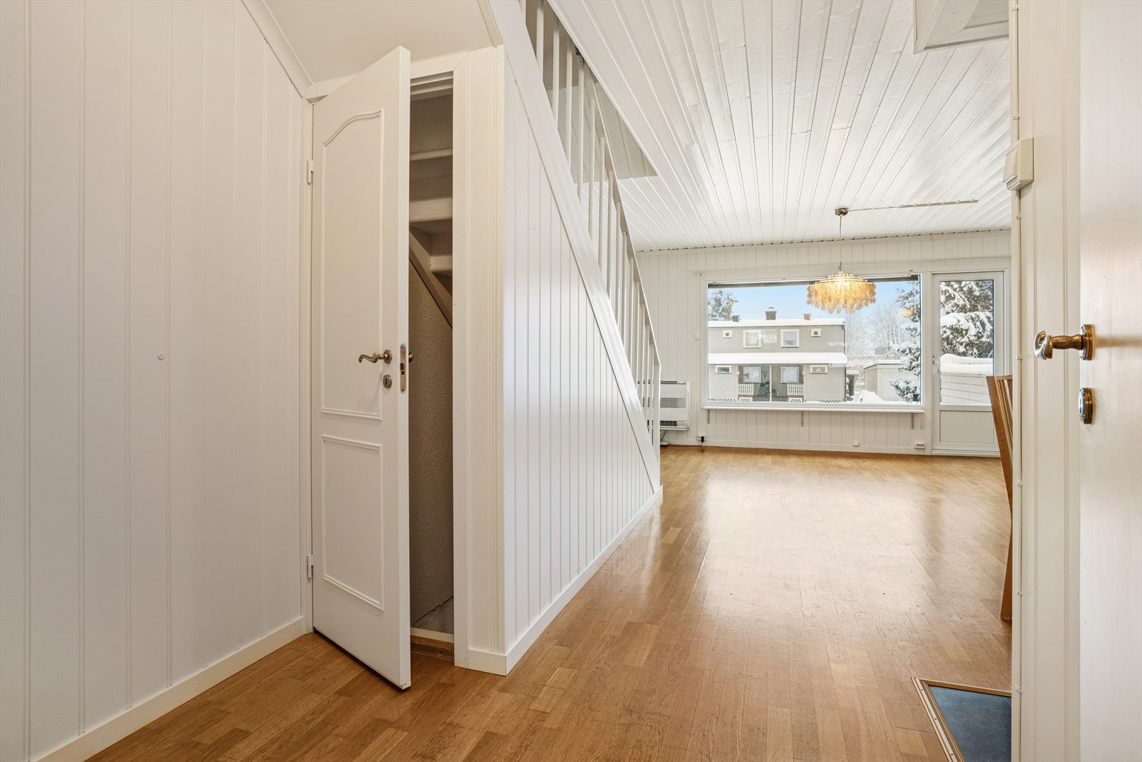 Mellomgang, nedgang kjeller Galleribilde