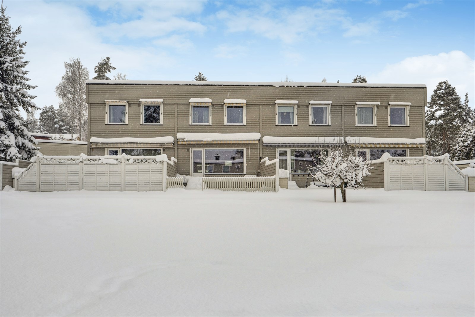 Sørvendt veranda med gode solforhold. Galleribilde