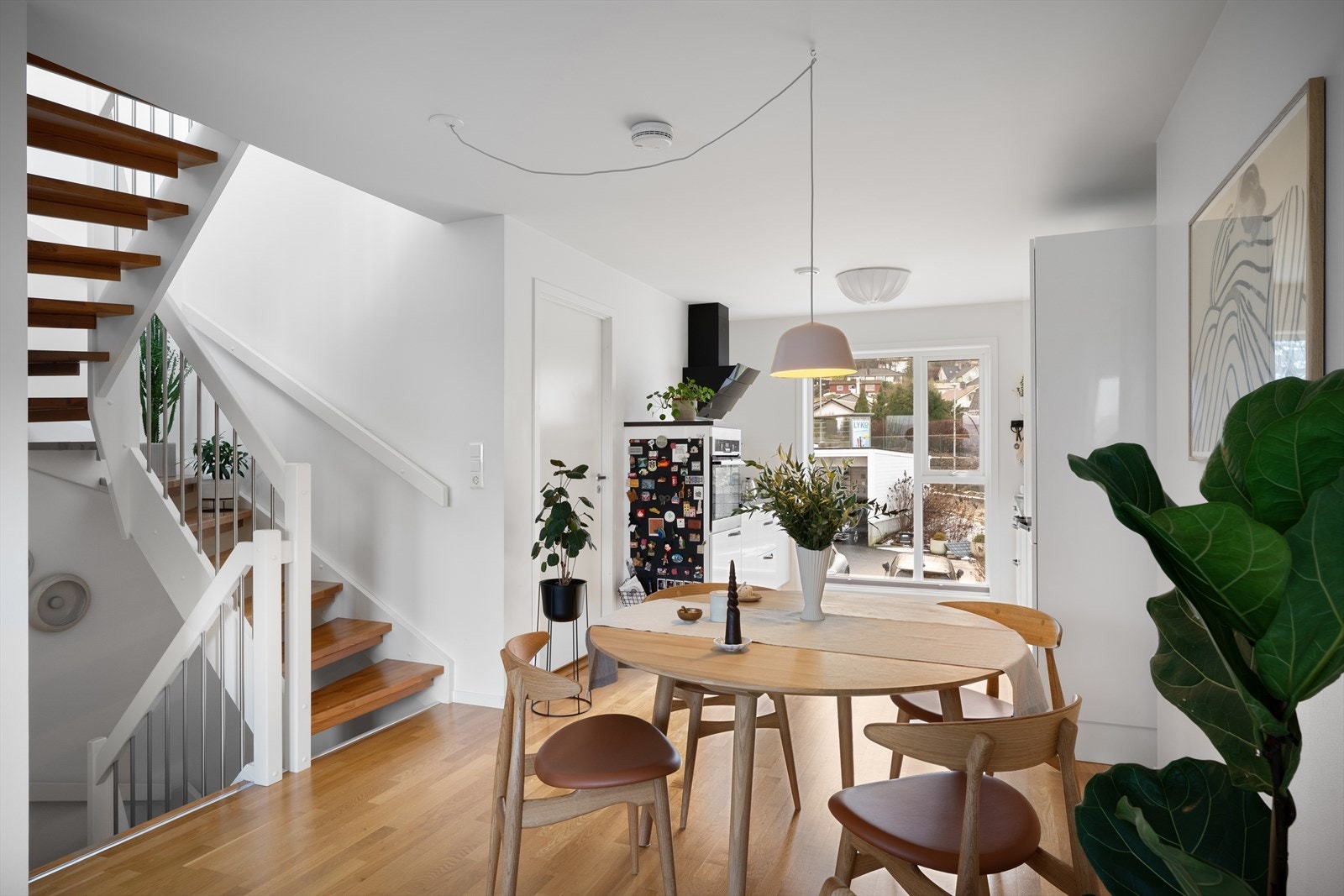 God plass til spisebord Galleribilde