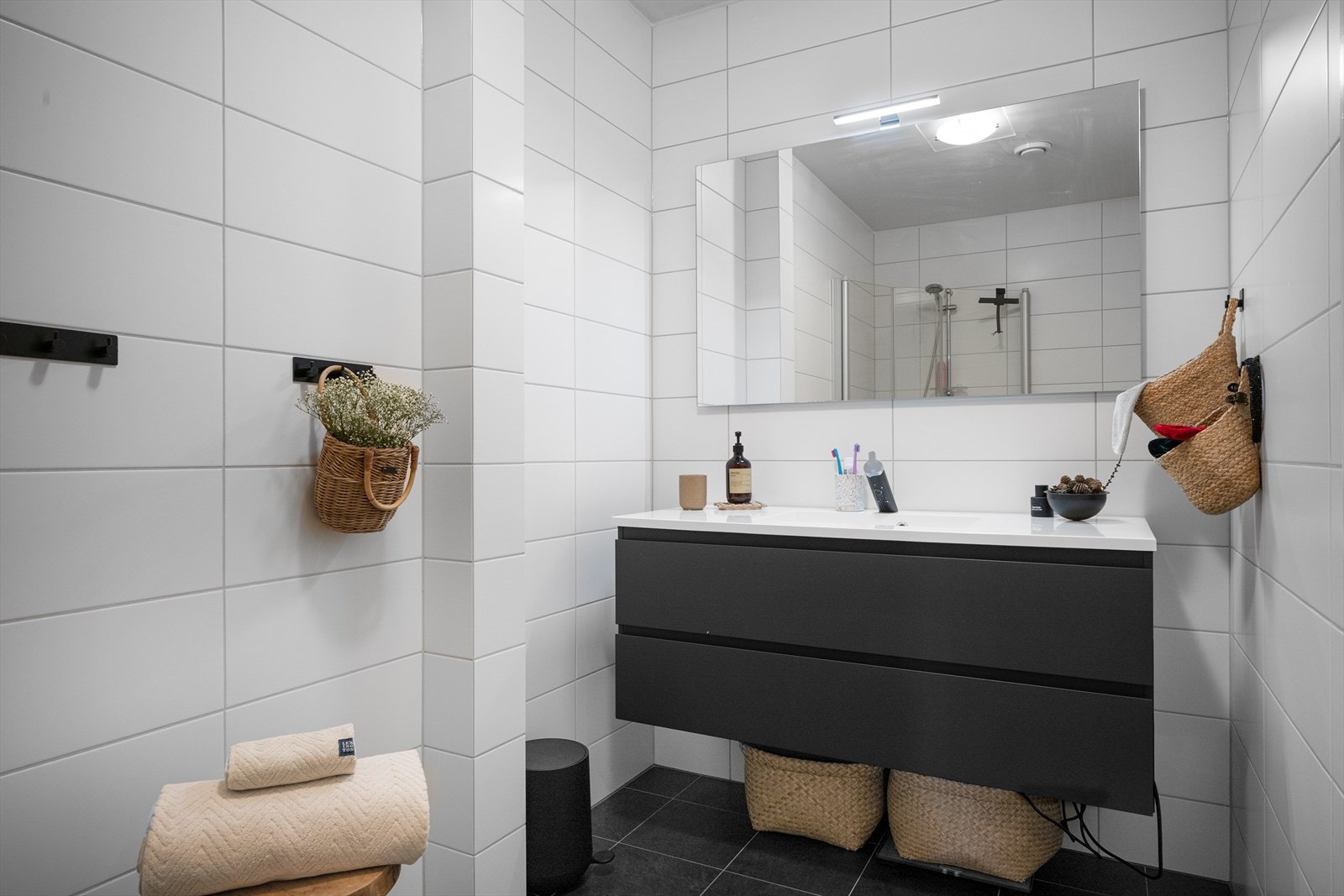 Helfliset bad i 1. etasje Galleribilde