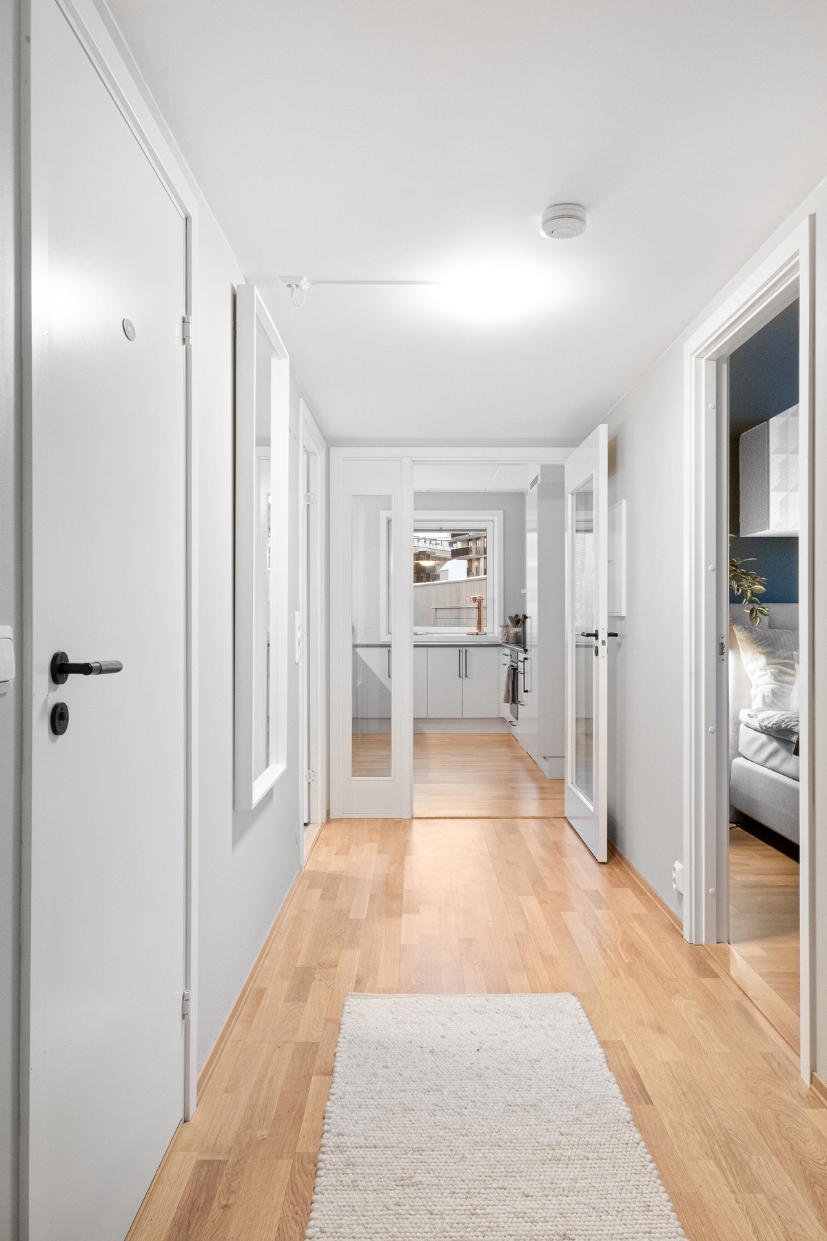 Inngangspartiet er et lyst og hyggelig første møte med boligen. Galleribilde