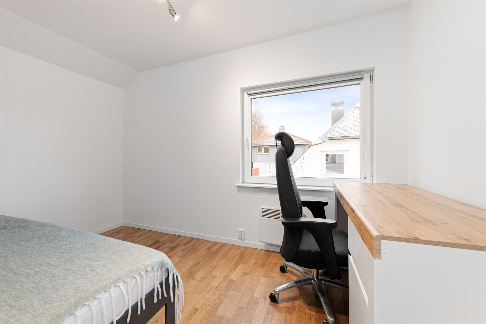 Soverom nr 2 mot øst Galleribilde